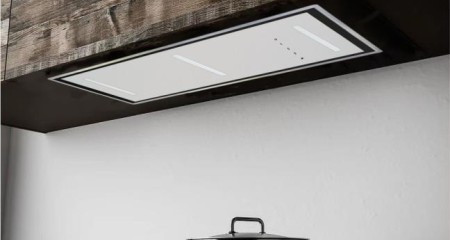 У чому переваги вбудованої витяжки у шафу?